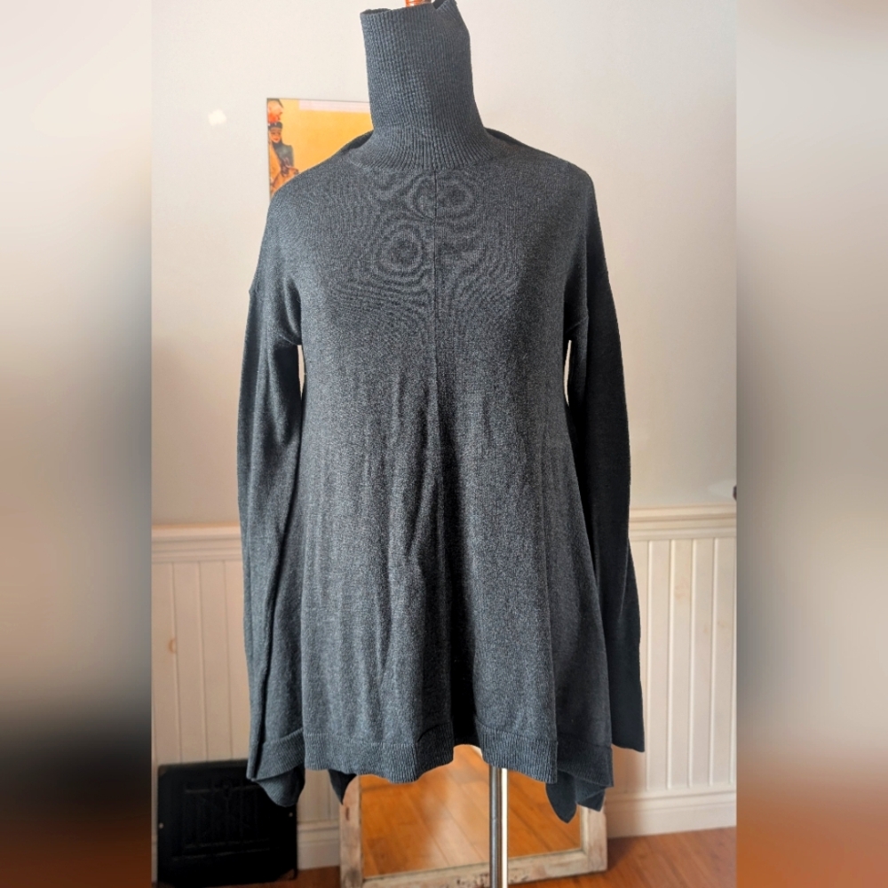 Mossimo‎ Gray turtleneck Sweater
